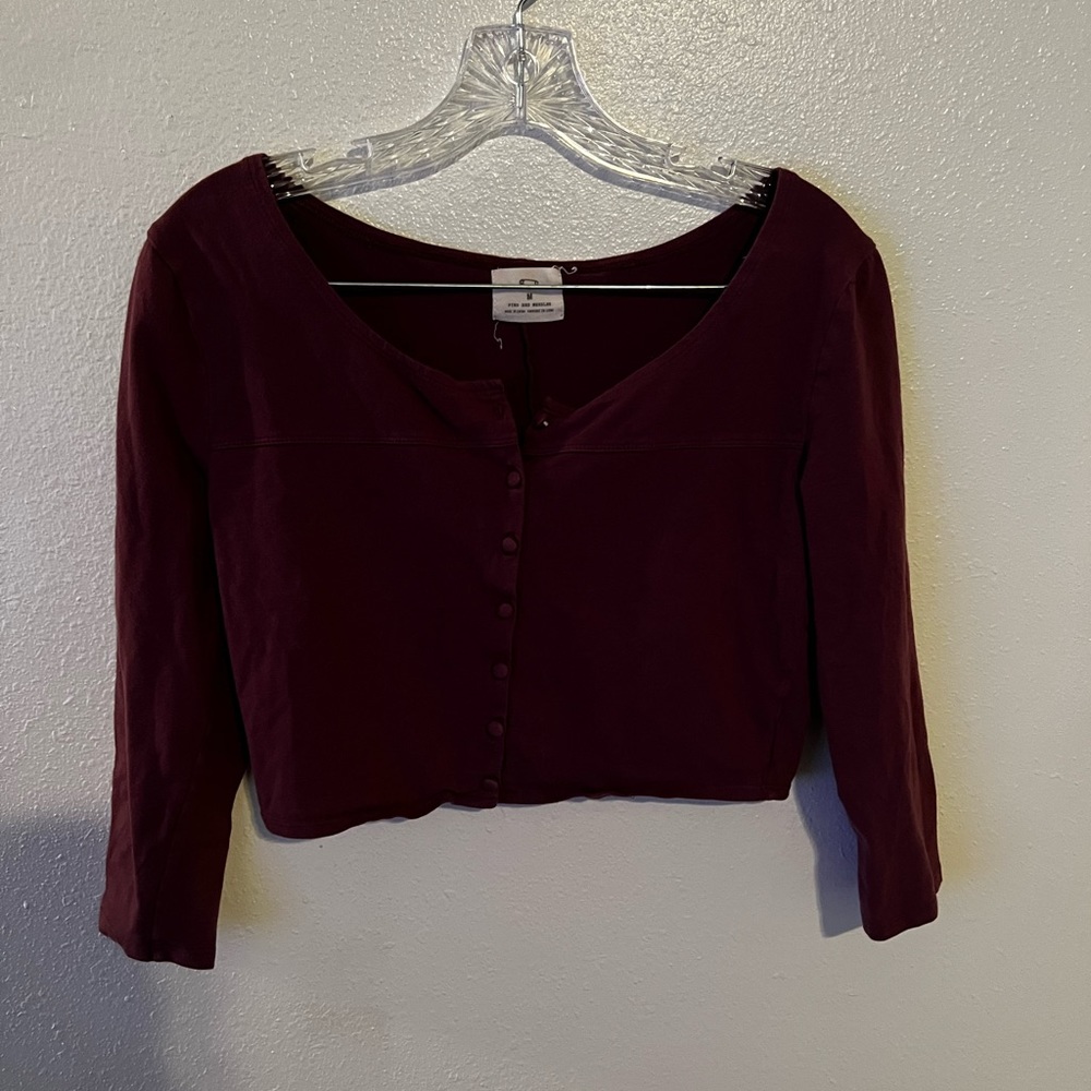 Button crop top